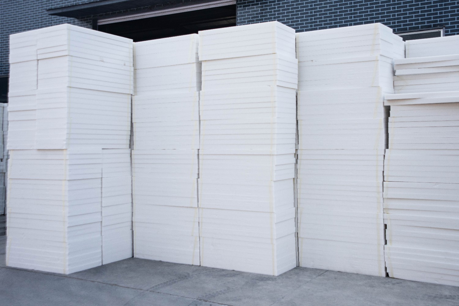 阻燃擠塑板應(yīng)用時(shí)的事項(xiàng)有哪些